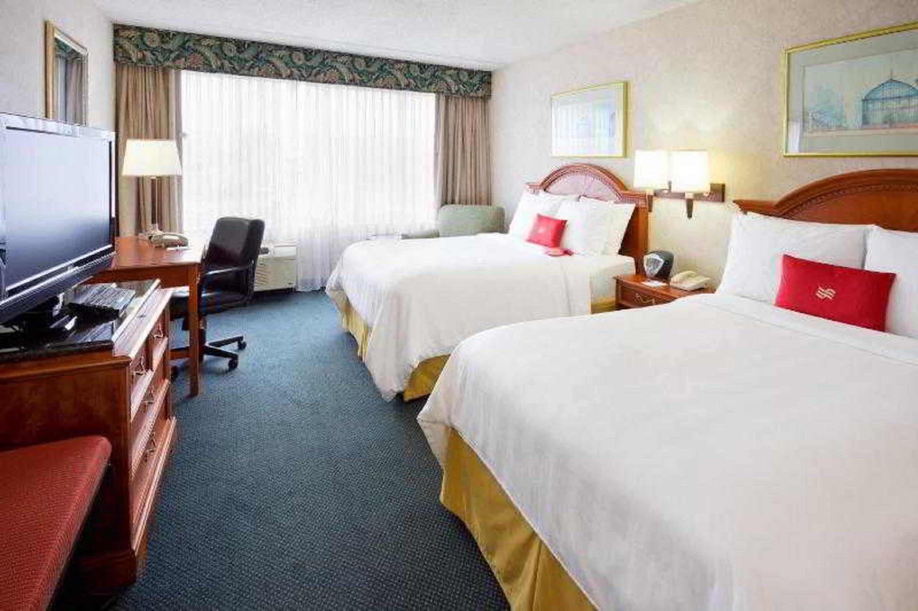 Crowne Plaza Englewood By Ihg Hotel Екстериор снимка