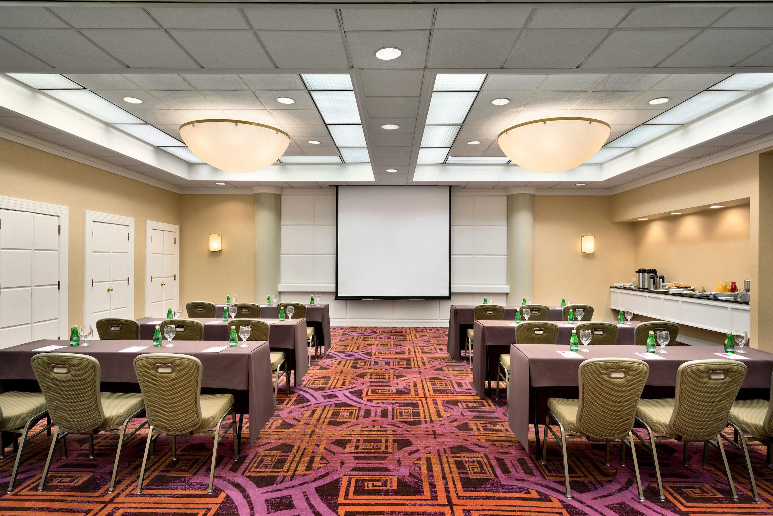 Crowne Plaza Englewood By Ihg Hotel Екстериор снимка