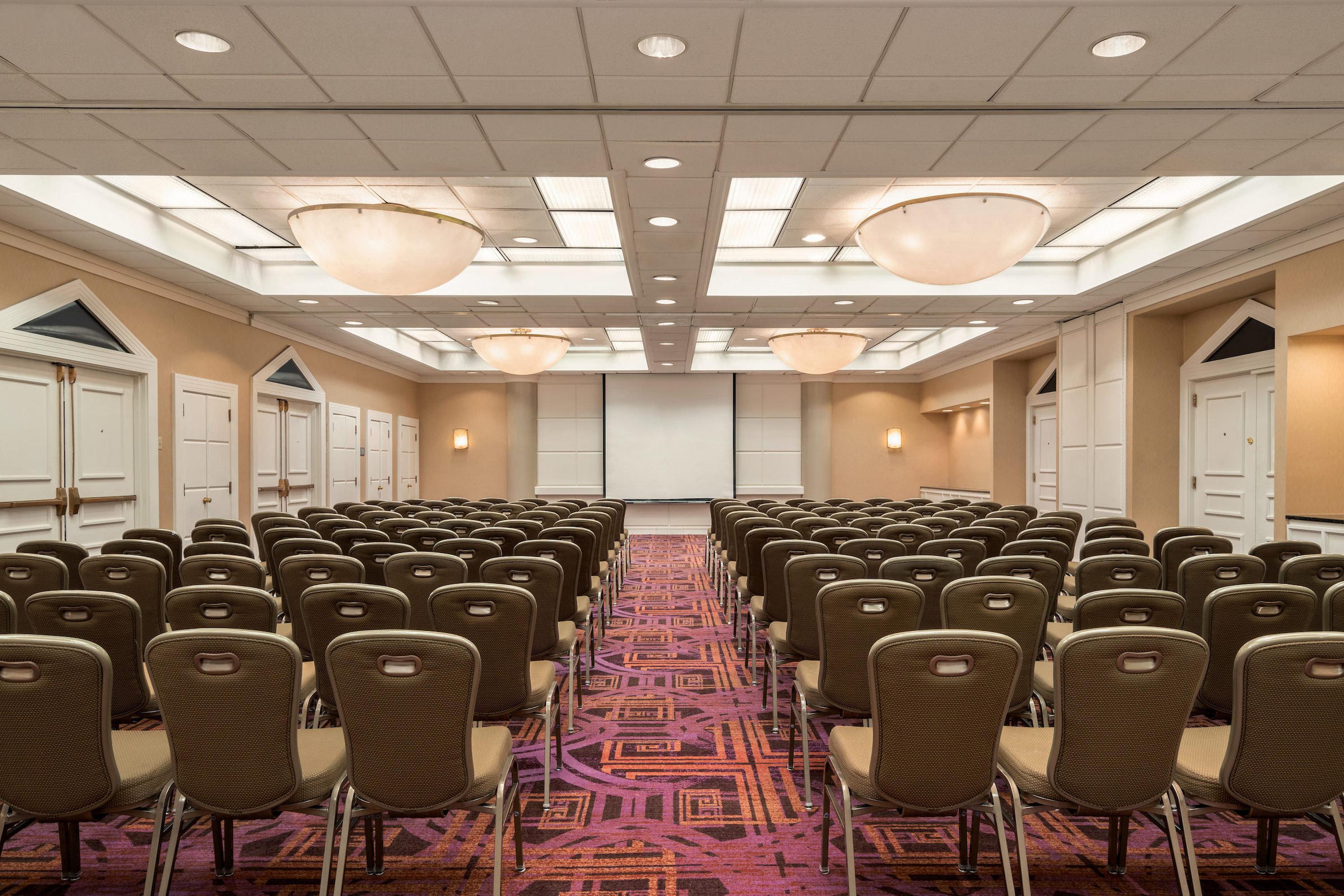 Crowne Plaza Englewood By Ihg Hotel Екстериор снимка